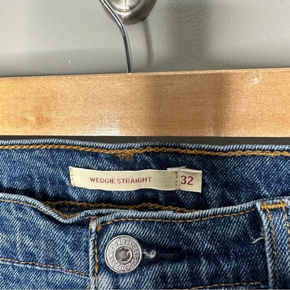 Levi’s Big E Wedgie Straight leg Jeans. - Picture 3 of 8